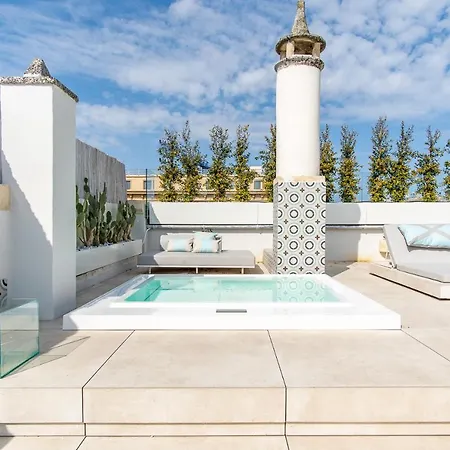 Suite Home Terrazza Castello Carlo V Guest house