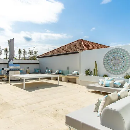 Suite Home Terrazza Castello Carlo V Guest house Lecce