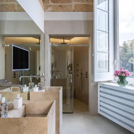 Suite Home Terrazza Castello Carlo V Guest house
